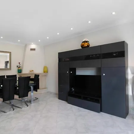 Alonzo Албуфейра